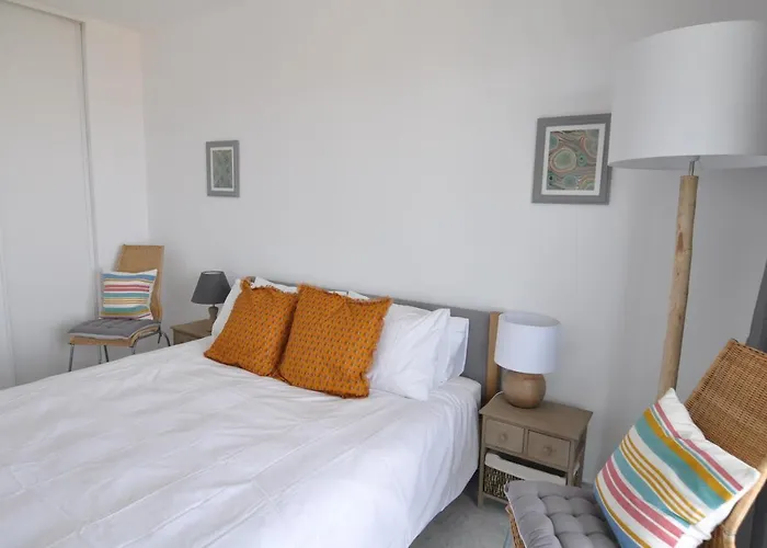 Stunning 2-bedroom & Panoramic Sea View -stayinantibes- 54 Soleau Антиб