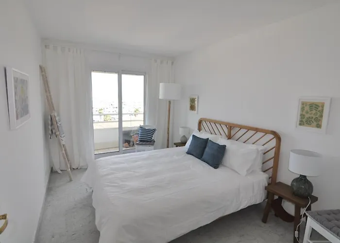 Апартаменты Stunning 2-bedroom & Panoramic Sea View -stayinantibes- 54 Soleau Антиб