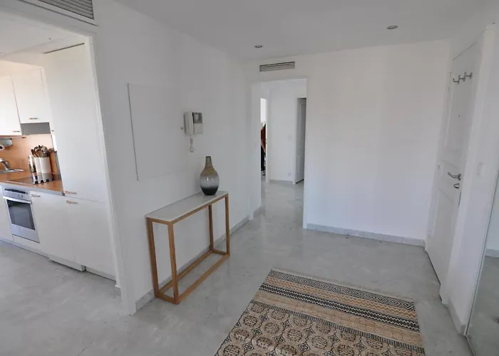 Stunning 2-bedroom & Panoramic Sea View -stayinantibes- 54 Soleau * Антиб